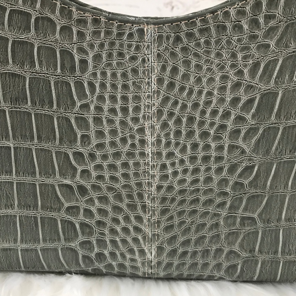 Liz Claiborne Faux Gator Purse - Picture 2 of 3